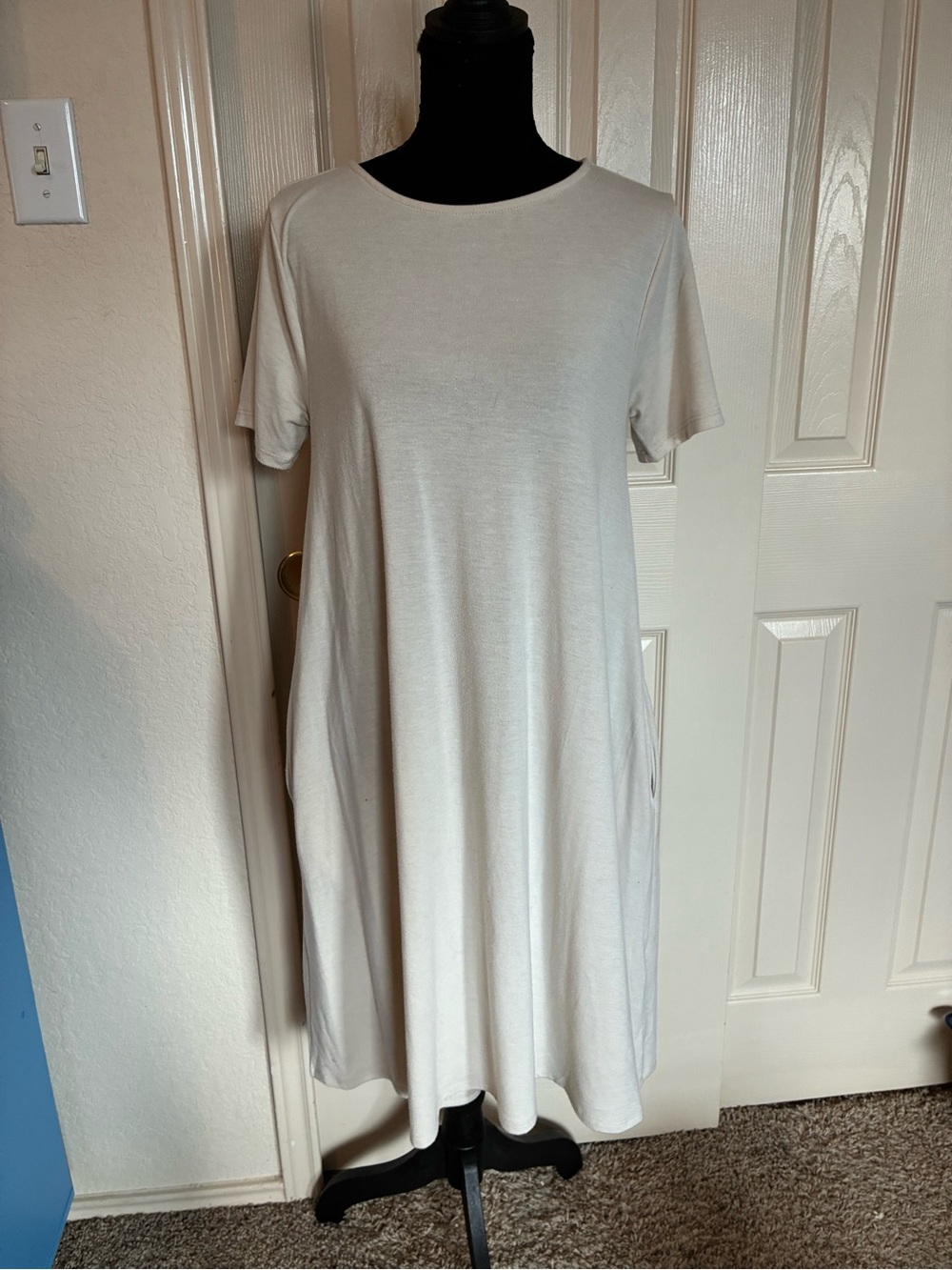 Zenana Outfitters Cream Short Sleeve Swing Tunic